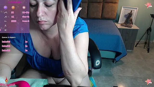 Barbiegomez online show from 6, 2, 2025