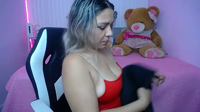 cum bigass online show from 8, 2, 2026