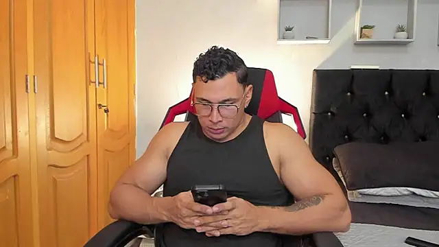 tyler hank01 online show from 29, 3, 2026