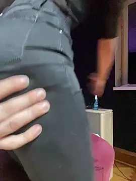 Snapshot of Kiscsillagg chatting on 21, 11, 2025 Kiscsillagg online show from 21, 11, 2025