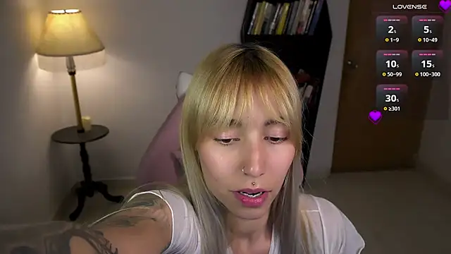 Saucy Jenn online show from 28, 2, 2026