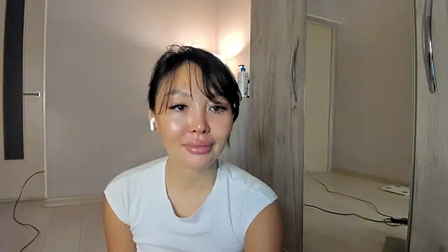 keiko hot online show from 24, 4, 2026