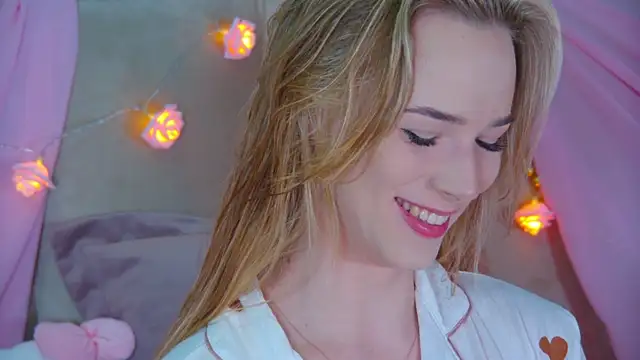 GentleRossi online show from 1, 2, 2025