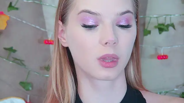 GentleRossi online show from 10, 10, 2025