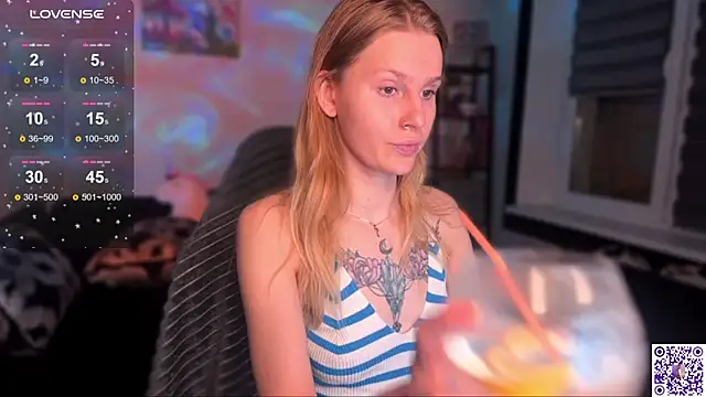 Chanel Gill online show from 15, 11, 2025