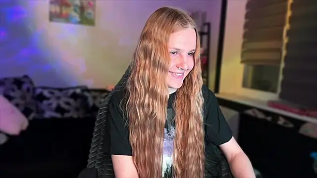 Chanel Gill online show from 3, 12, 2025