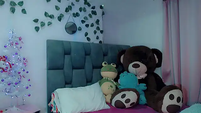 Snapshot of little_star_porn chatting on 11, 12, 2024 little star porn online show from 11, 12, 2024