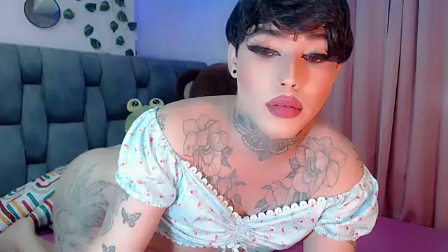 Snapshot of little_star_porn chatting on 17, 12, 2024 little star porn online show from 17, 12, 2024