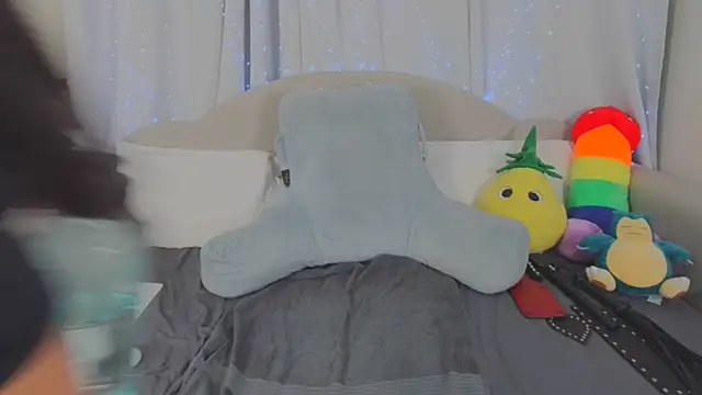 MeghanXO online show from 24, 4, 2026