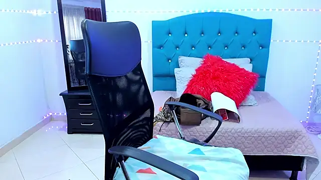 vaalery sweet online show from 4, 2, 2025