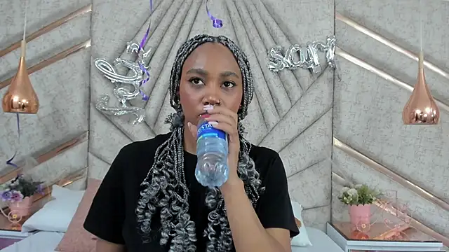 Snapshot of AgataRinaldi chatting on 19, 2, 2025 AgataRinaldi online show from 19, 2, 2025