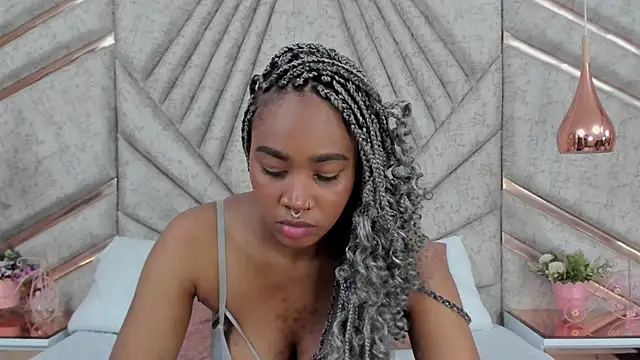 Snapshot of AgataRinaldi chatting on 27, 2, 2025 AgataRinaldi online show from 27, 2, 2025