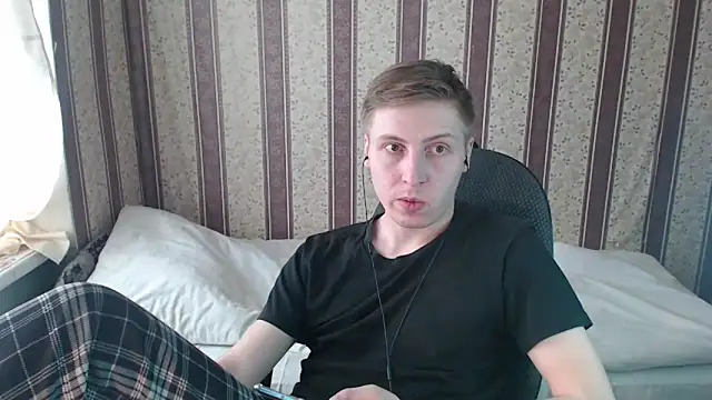 darienlarge online show from 10, 3, 2025