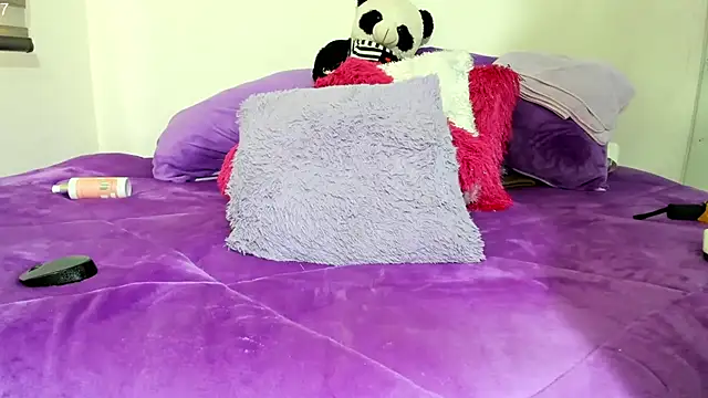 Emiily 88 online show from 18, 2, 2025