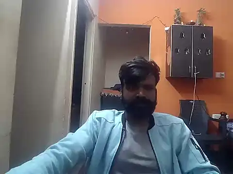 Snapshot of Indiaguy4u chatting on 4, 12, 2024 Indiaguy4u online show from 4, 12, 2024