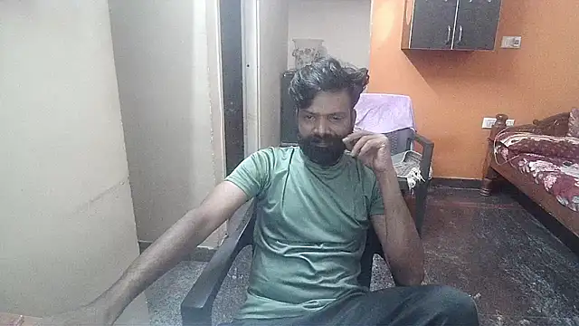 Snapshot of Indiaguy4u chatting on 12, 12, 2024 Indiaguy4u online show from 12, 12, 2024