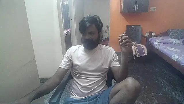 Snapshot of Indiaguy4u chatting on 13, 1, 2025 Indiaguy4u online show from 13, 1, 2025