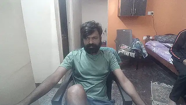 Snapshot of Indiaguy4u chatting on 17, 1, 2025 Indiaguy4u online show from 17, 1, 2025