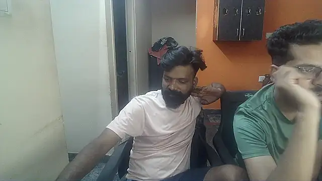 Snapshot of Indiaguy4u chatting on 17, 2, 2025 Indiaguy4u online show from 17, 2, 2025