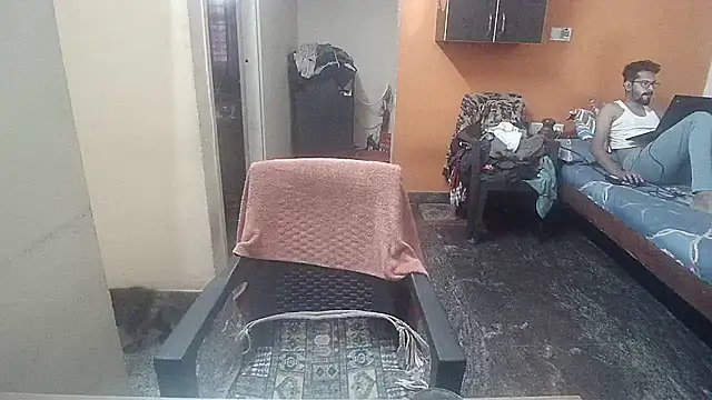 Snapshot of Indiaguy4u chatting on 20, 2, 2025 Indiaguy4u online show from 20, 2, 2025