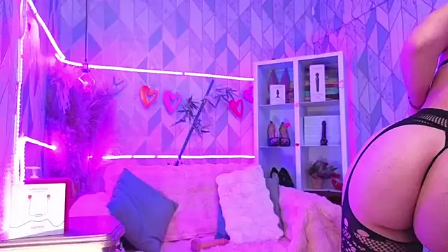 AsheyBaker online show from 22, 4, 2026