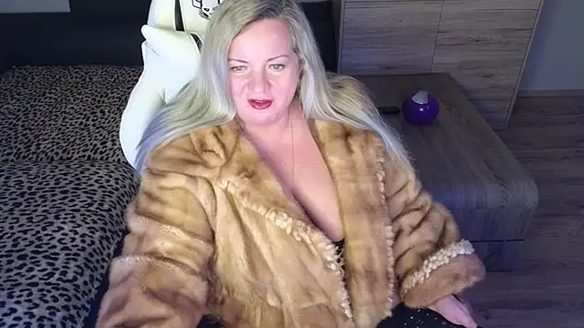 MolligSpielle online show from 3, 2, 2025