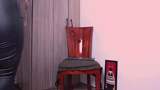 nicolstivens online show from 18, 12, 2024