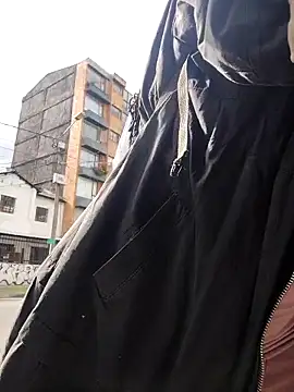 Snapshot of _Laary chatting on 8, 9, 2025 Laary online show from 8, 9, 2025