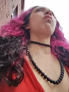 Snapshot of _Laary chatting on 5, 11, 2025 Laary online show from 5, 11, 2025