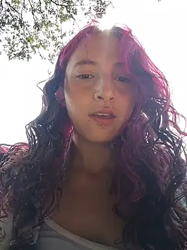 Snapshot of _Laary chatting on 3, 3, 2026 Laary online show from 3, 3, 2026