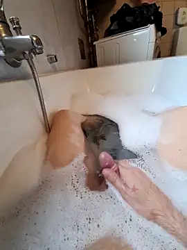 Snapshot of toeloverlive chatting on 7, 10, 2025 toeloverlive online show from 7, 10, 2025