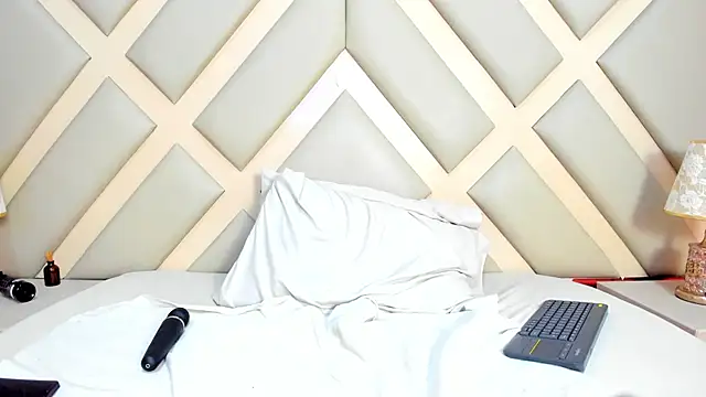 SSCARLETH  online show from 6, 12, 2024