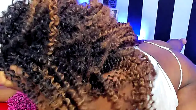 YeminaLeman online show from 19, 1, 2025