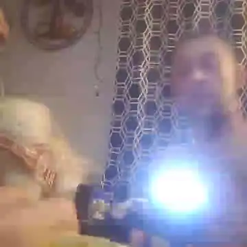 Snapshot of LuckyLefty79 chatting on 15, 11, 2025 LuckyLefty79 online show from 15, 11, 2025