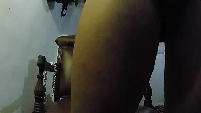 Snapshot of crazylatinguyy chatting on 16, 11, 2025 crazylatinguyy online show from 16, 11, 2025