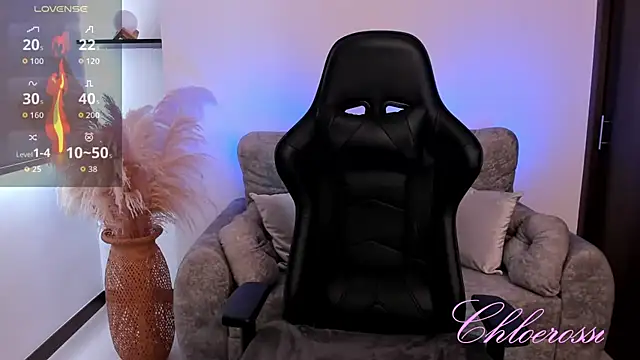 Snapshot of chloerossi chatting on 28, 11, 2025 chloerossi online show from 28, 11, 2025