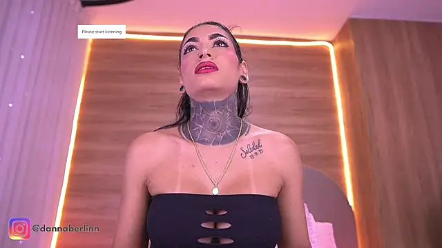 Snapshot of danna_berlin_ chatting on 3, 8, 2026 danna berlin online show from 3, 8, 2026