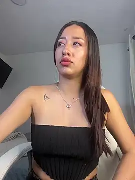 Snapshot of adila_anich chatting on 8, 3, 2025 adila anich online show from 8, 3, 2025