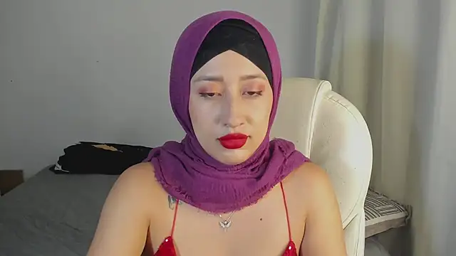 Snapshot of adila_anich chatting on 18, 3, 2025 adila anich online show from 18, 3, 2025