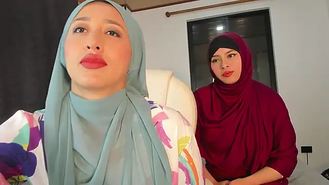 Snapshot of adila_anich chatting on 5, 11, 2025 adila anich online show from 5, 11, 2025