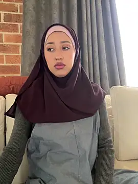 adila anich online show from 8, 3, 2026