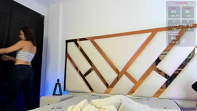 Aron cruz online show from 2, 3, 2026