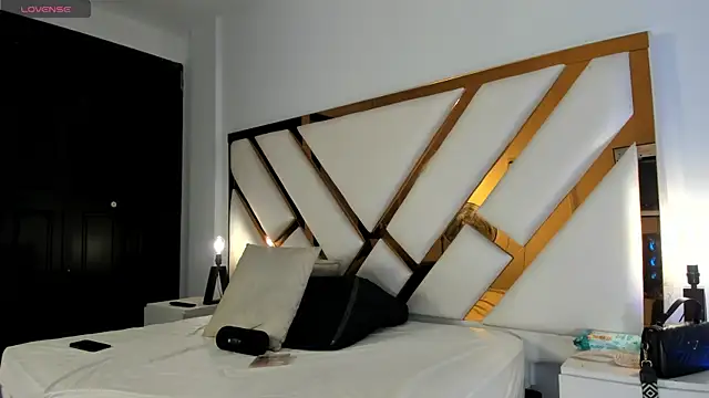 Aron cruz online show from 22, 4, 2026