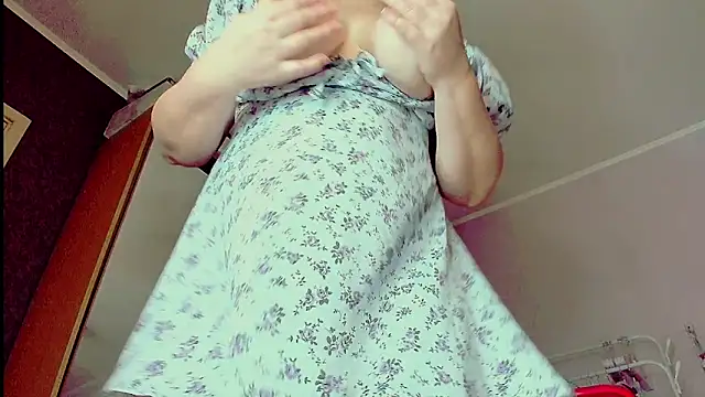 UrSexyMilf online show from 19, 12, 2024