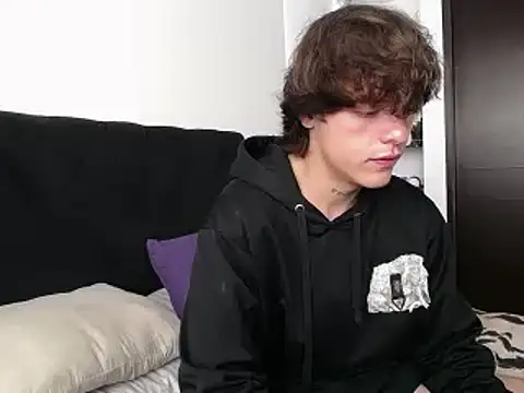 Santiago kiler online show from 8, 3, 2025