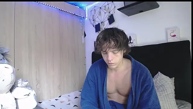 Santiago kiler online show from 21, 4, 2026