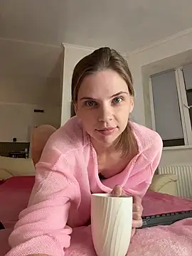 LeyaJohnson online show from 25, 11, 2025