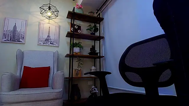 Sassy--Girl online show from 18, 2, 2026