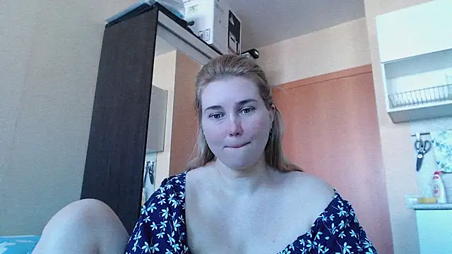 Snapshot of mmmPinUpGirl chatting on 7, 6, 2026 mmmPinUpGirl online show from 7, 6, 2026