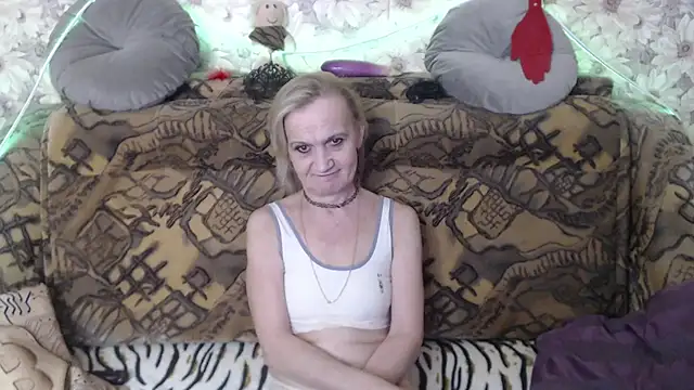 MissBekker online show from 11, 1, 2025